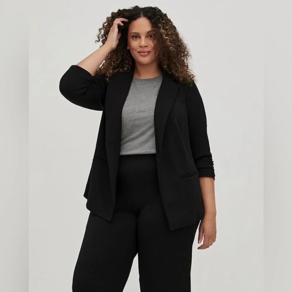 Torrid Black Studio Cupro Classic Blazer Size 5X (28) NWT
